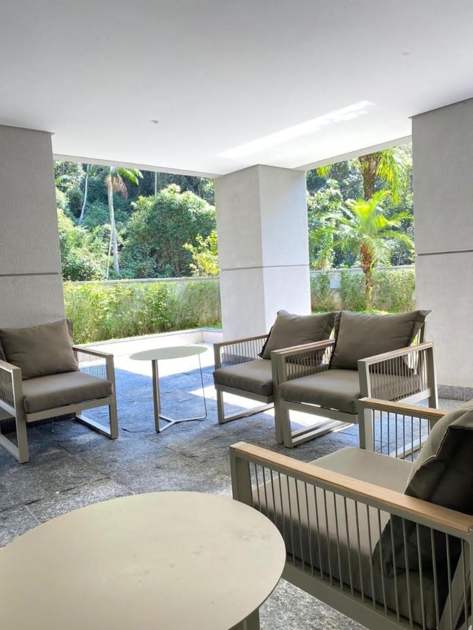 Aconchegante E Moderno Apartamento Pertissimo Da Praia Ubatuba Bagian luar foto